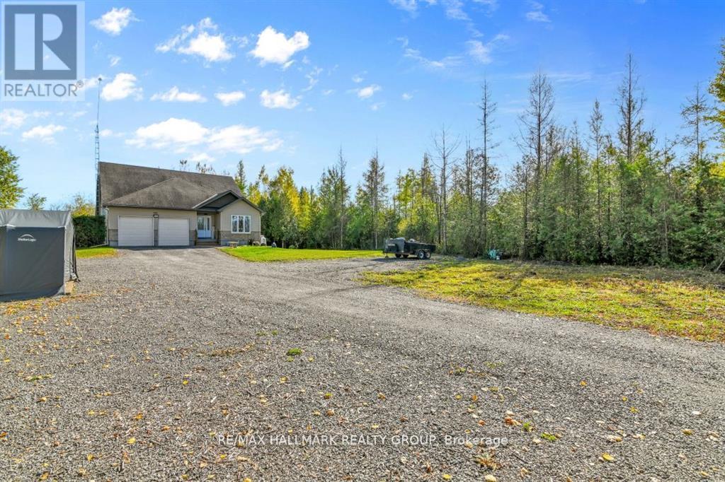 3710 Paden Road, Ottawa, Ontario  K0A 2T0 - Photo 2 - X12493958