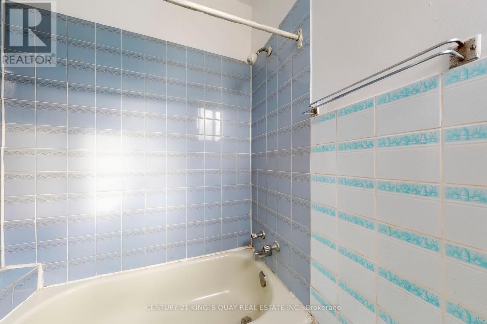 229 Bellwoods Avenue, Toronto, Ontario  M6J 2R2 - Photo 16 - C12489202