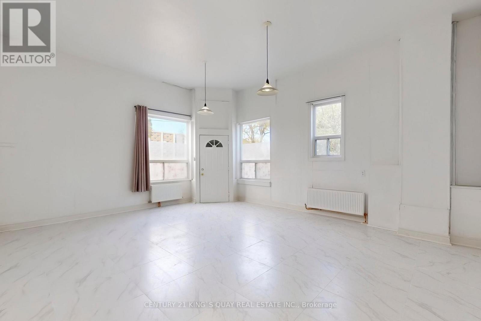 229 Bellwoods Avenue, Toronto, Ontario  M6J 2R2 - Photo 6 - C12489202