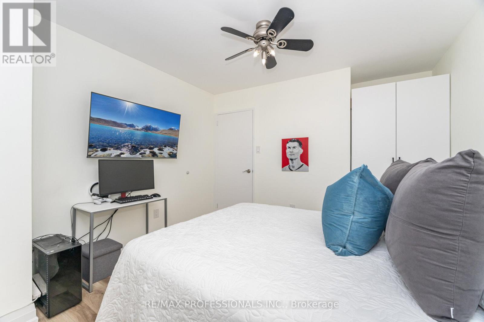 326b - 364 The East Mall, Toronto, Ontario  M9B 6C5 - Photo 30 - W12489914