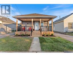 25 DUNDEE STREET, Brantford, Ontario