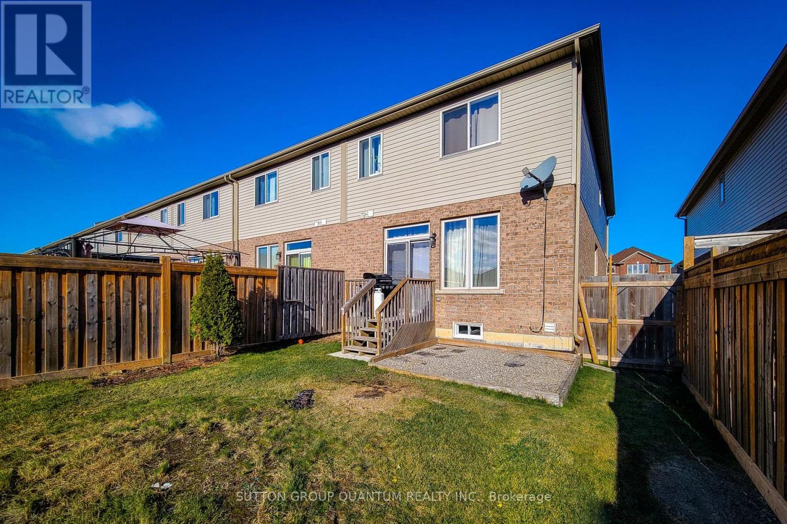 33 Fairgrounds Drive, Hamilton, Ontario  L0R 1C0 - Photo 4 - X12493900