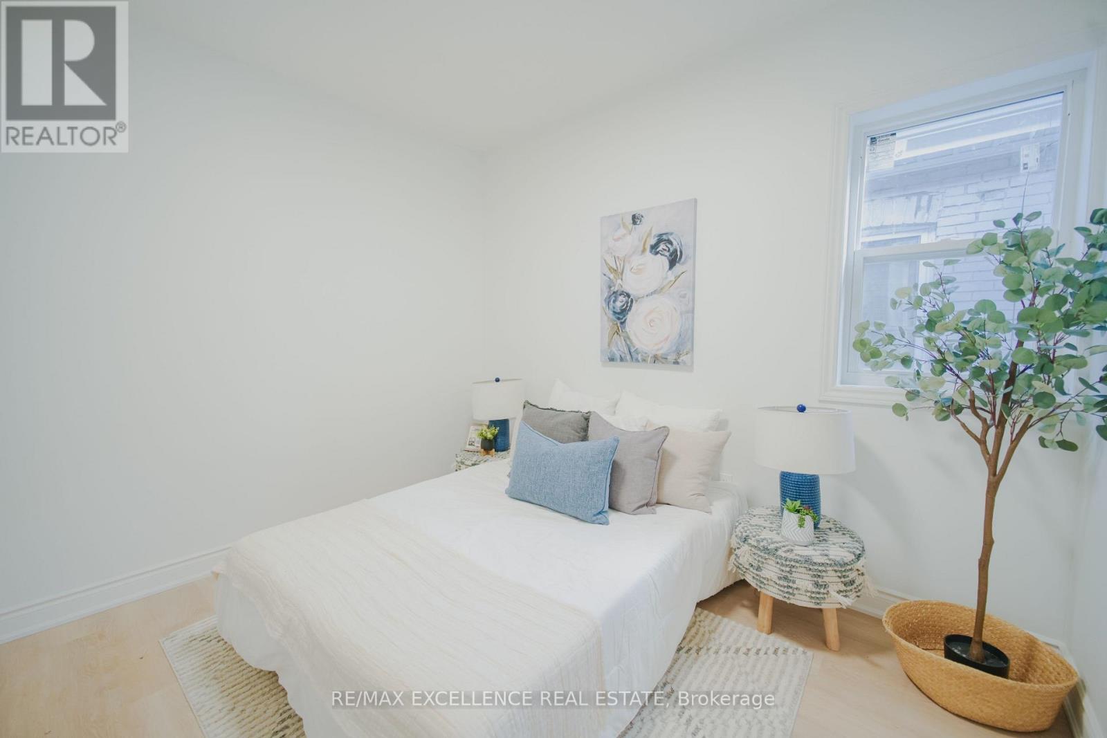 11 East 25th Street, Hamilton, Ontario  L8V 2Z9 - Photo 12 - X12493942