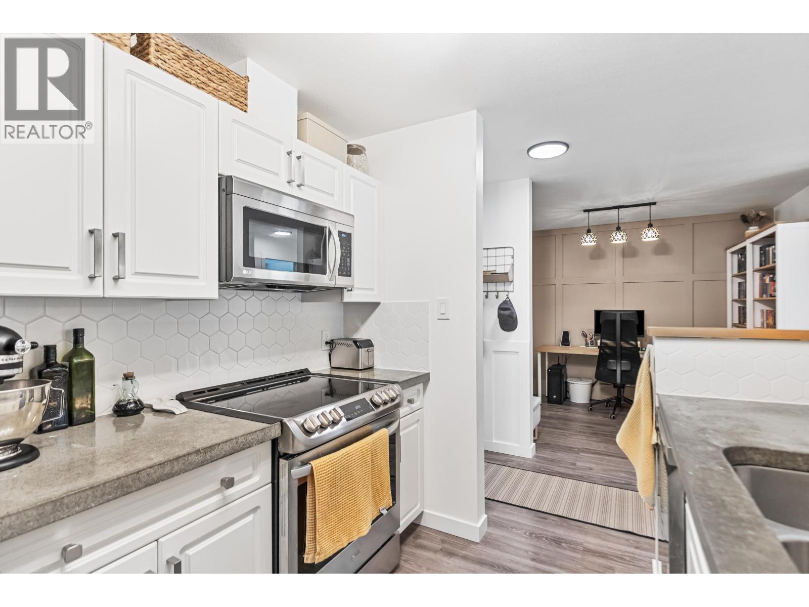 404 12206 224 Street, Maple Ridge, British Columbia  V2X 6B8 - Photo 4 - R3063482