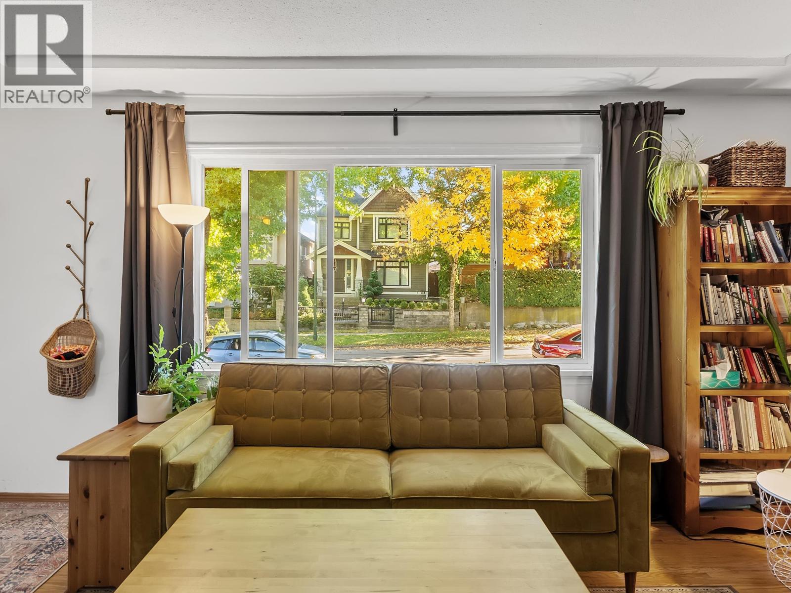 4833 Henry Street, Vancouver, British Columbia  V5V 4Z2 - Photo 6 - R3063477