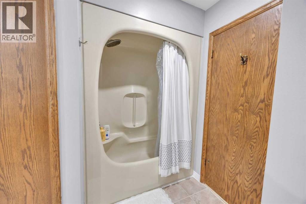 303 Ranchridge Bay Nw, Calgary, Alberta  T3G 1V5 - Photo 32 - A2265078