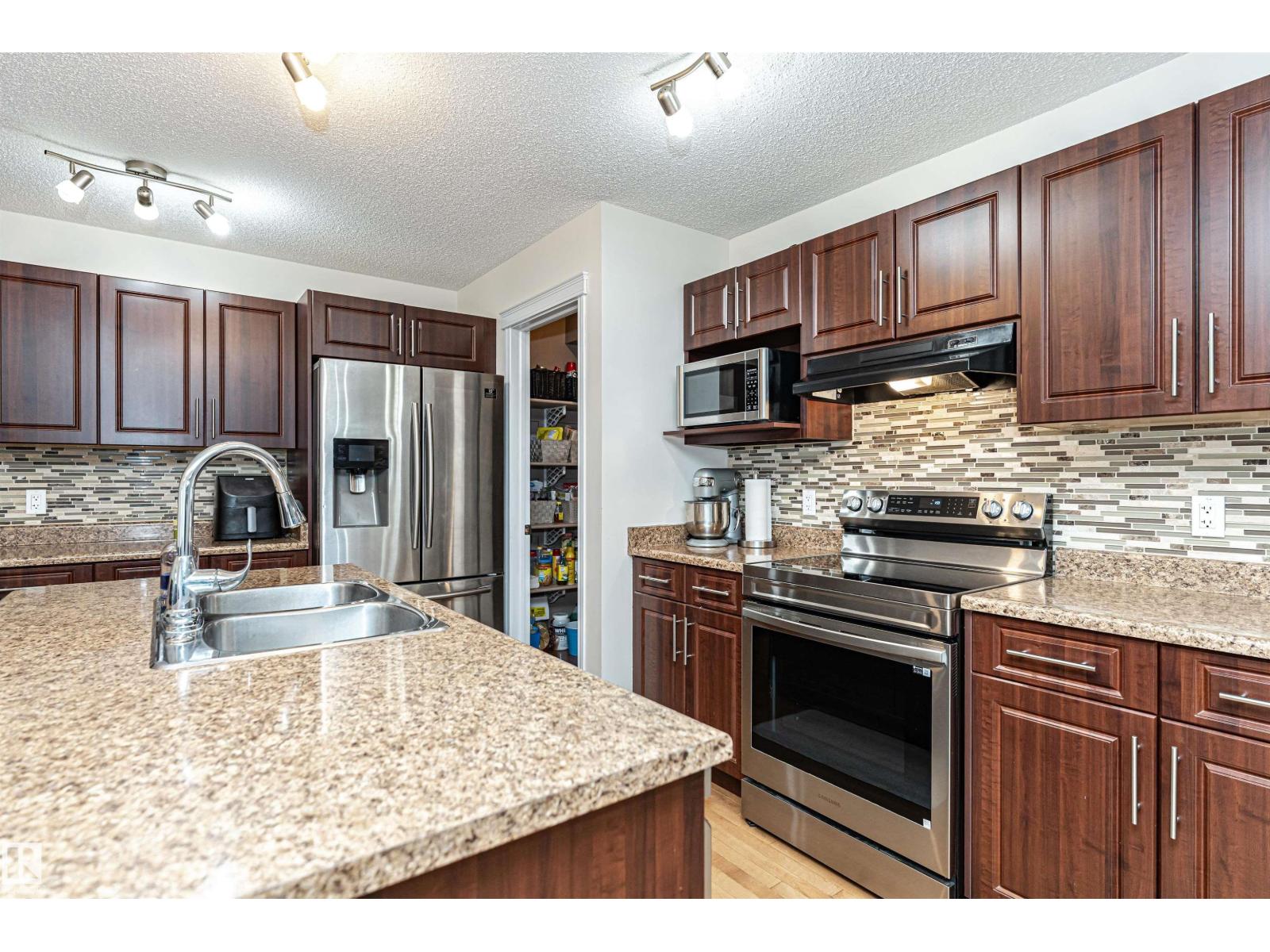 38 Rue Bouchard, Beaumont, Alberta  T4X 0E6 - Photo 15 - E4464121