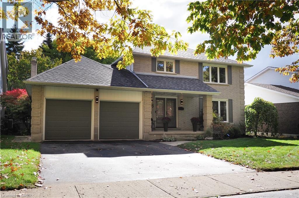 375 Crimson Drive, Waterloo, Ontario  N2K 2V2 - Photo 2 - 40780412