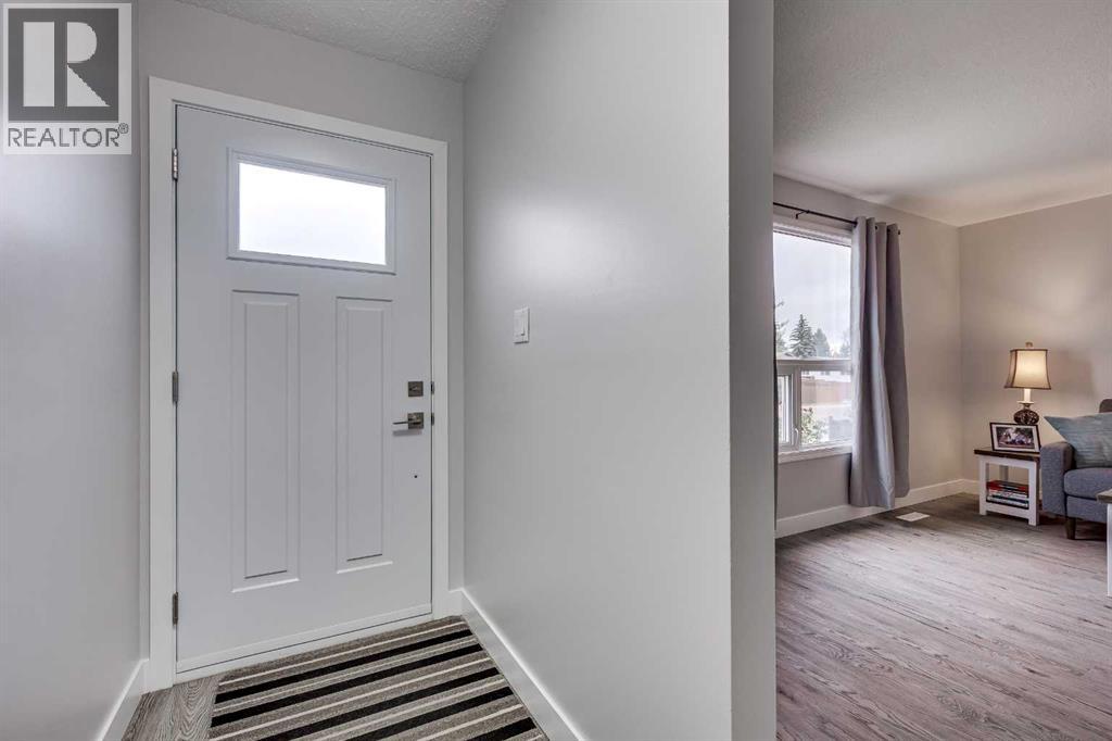 3905 54 Avenue, Innisfail, Alberta  T4G 1E9 - Photo 7 - A2268006