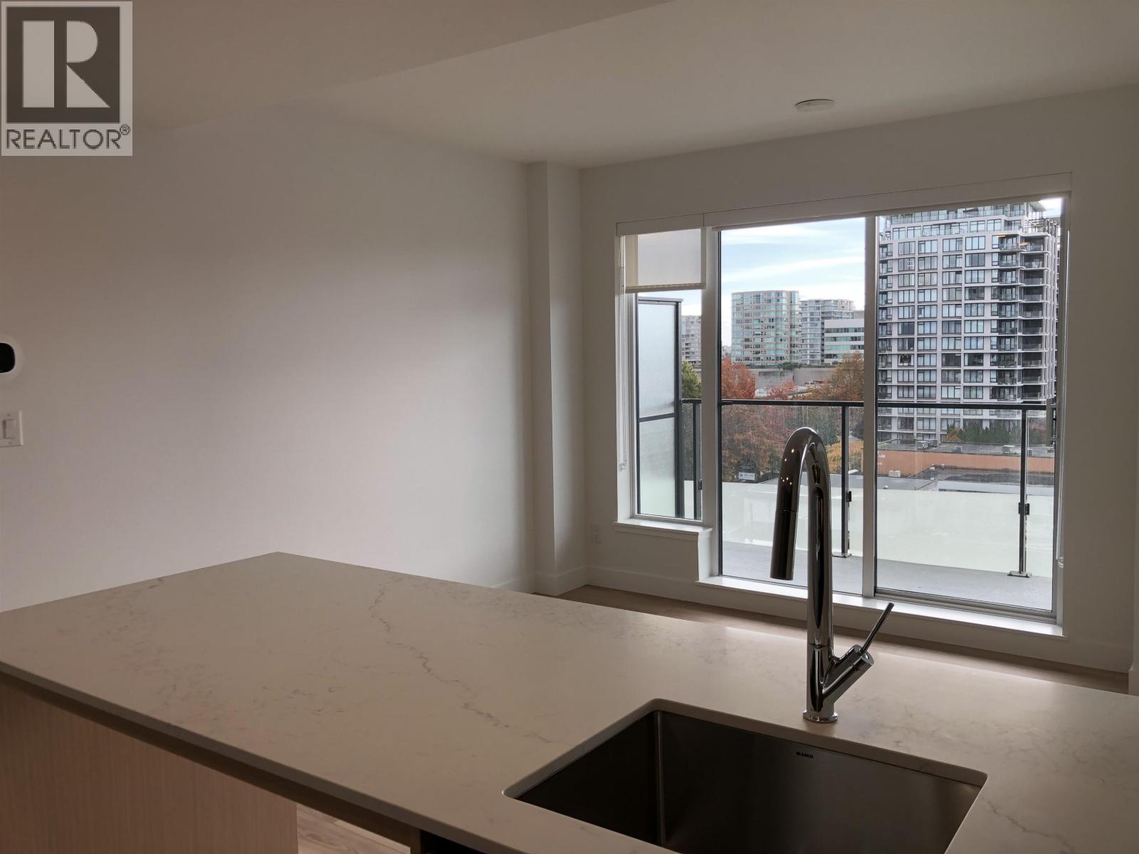 807 7977 Lansdowne Road, Richmond, British Columbia  V6X 0X7 - Photo 3 - R3063388