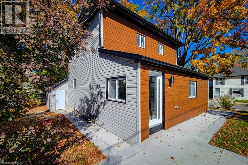 727 S COLLEGE Avenue S, Woodstock, Ontario