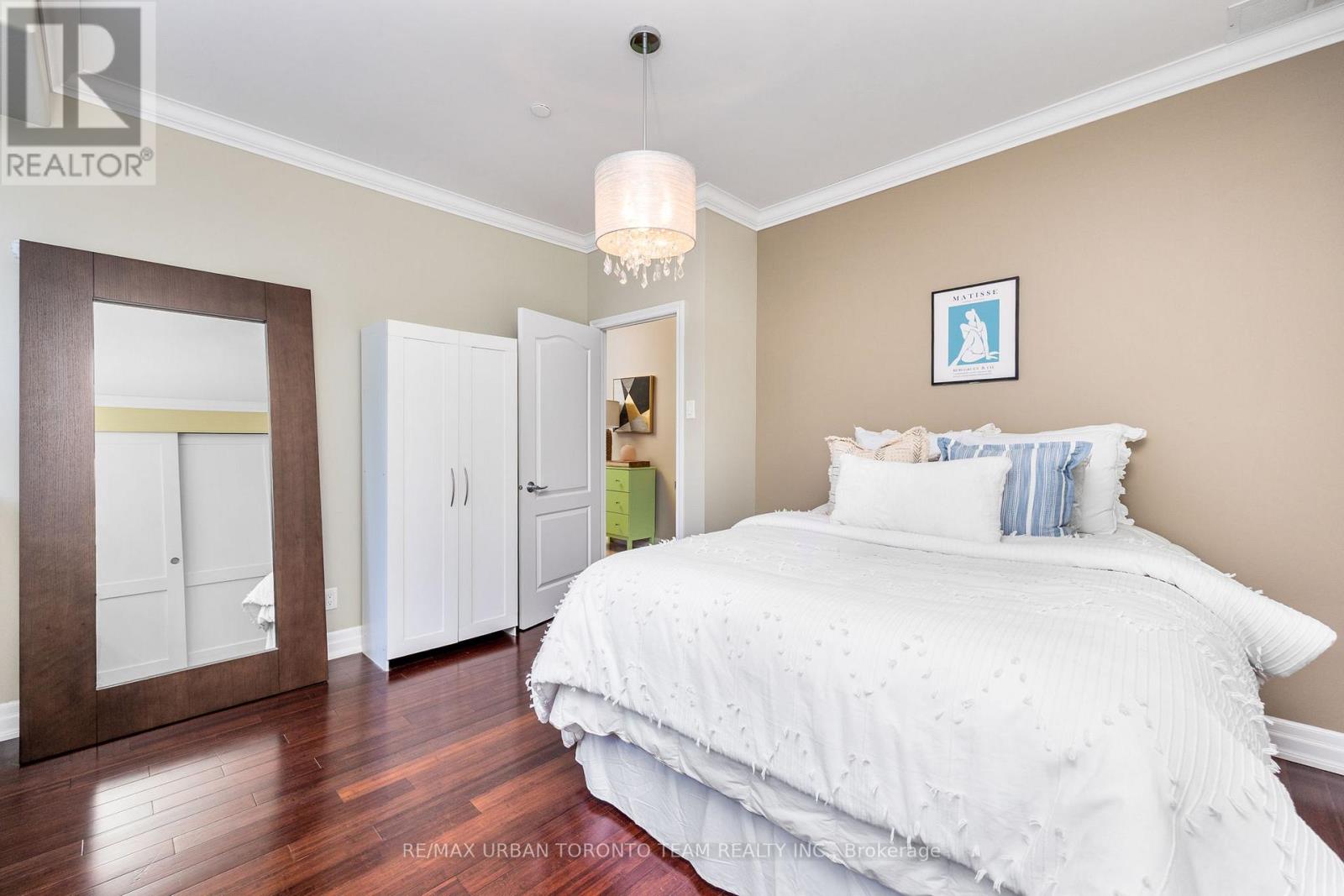 401 - 393 King Street W, Toronto, Ontario  M5V 3G8 - Photo 19 - C12494008