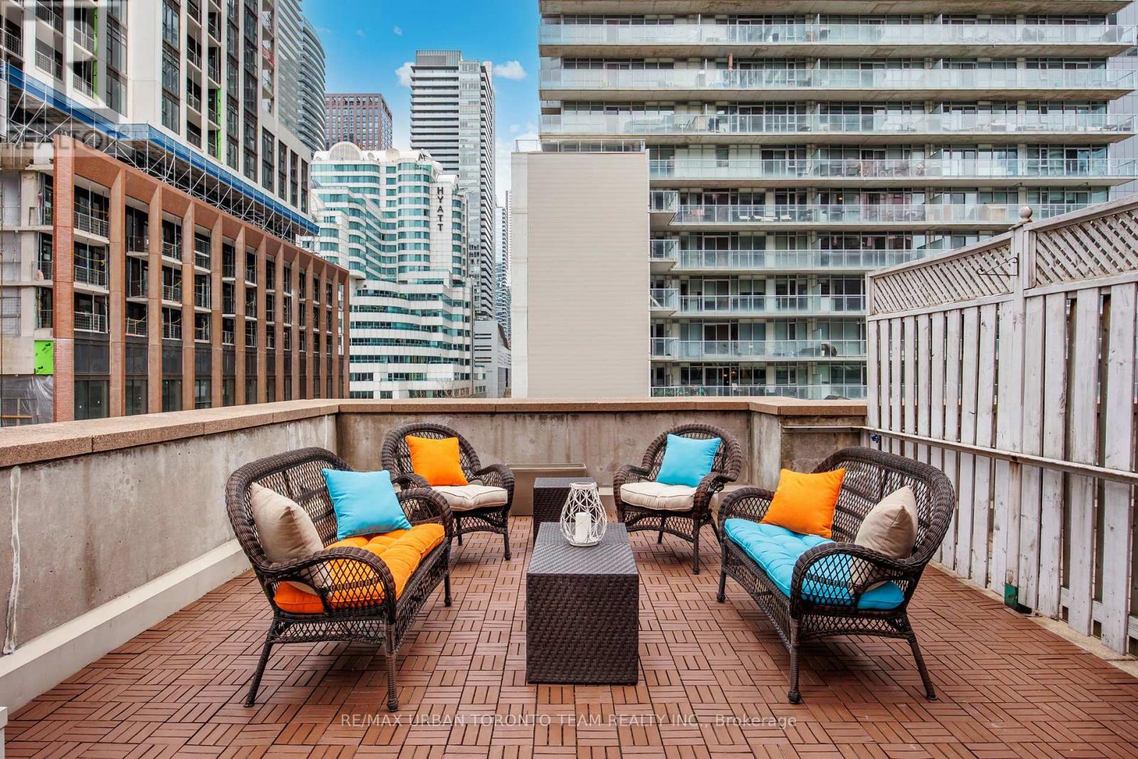 401 - 393 King Street W, Toronto, Ontario  M5V 3G8 - Photo 25 - C12494008