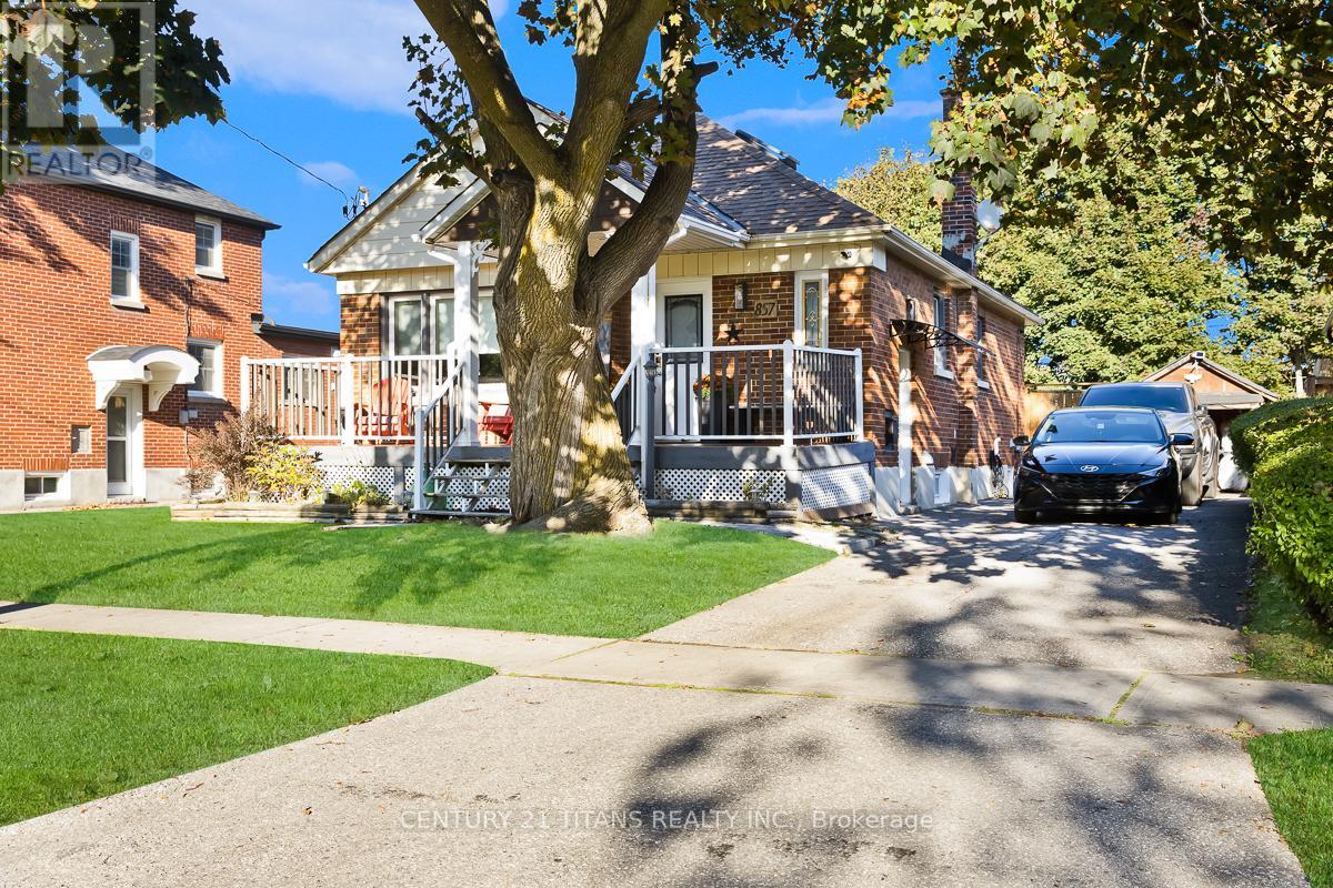 857 Masson Street, Oshawa, Ontario  L1G 5B1 - Photo 2 - E12493976