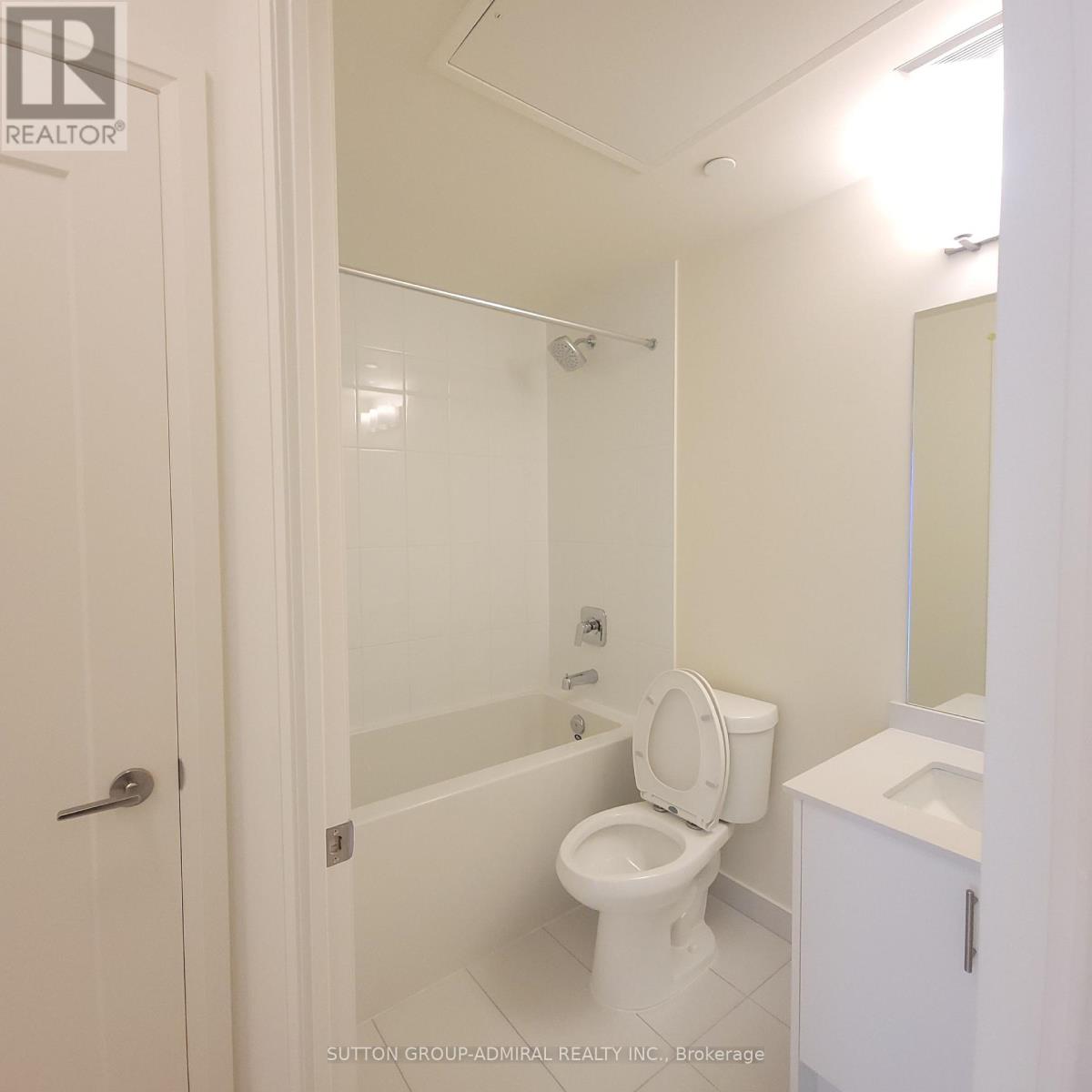 810 - 27 Korda Gate, Vaughan, Ontario  L4K 2M9 - Photo 4 - N12493964