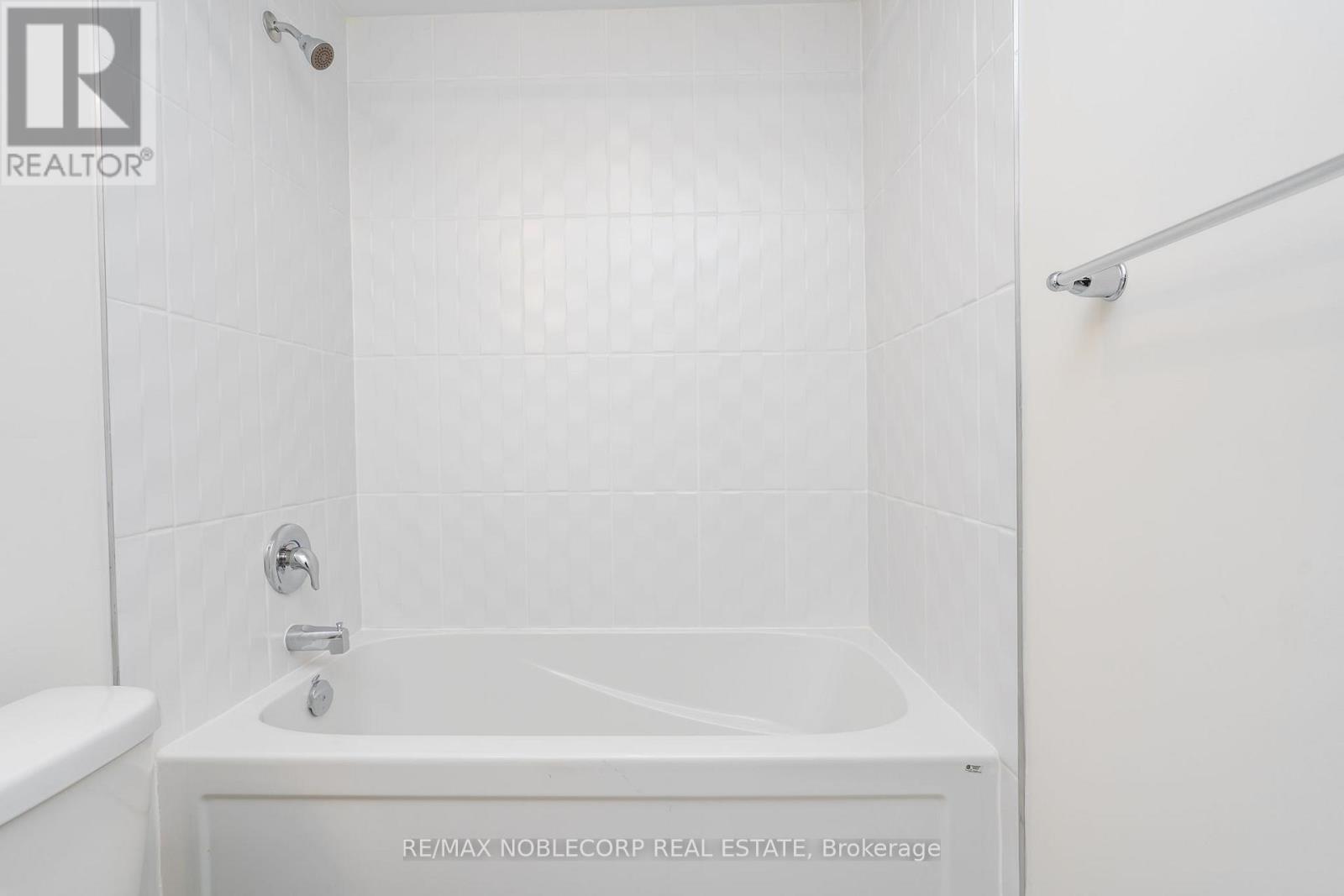 2205 - 58 Elizabeth Street E, Richmond Hill, Ontario  L4C 5W2 - Photo 13 - N12493970