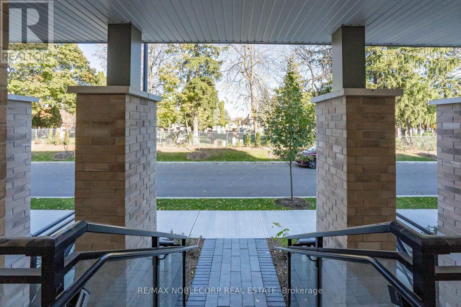 2205 - 58 Elizabeth Street E, Richmond Hill, Ontario  L4C 5W2 - Photo 2 - N12493970