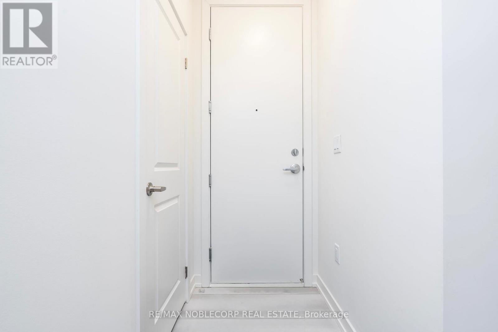 2205 - 58 Elizabeth Street E, Richmond Hill, Ontario  L4C 5W2 - Photo 3 - N12493970