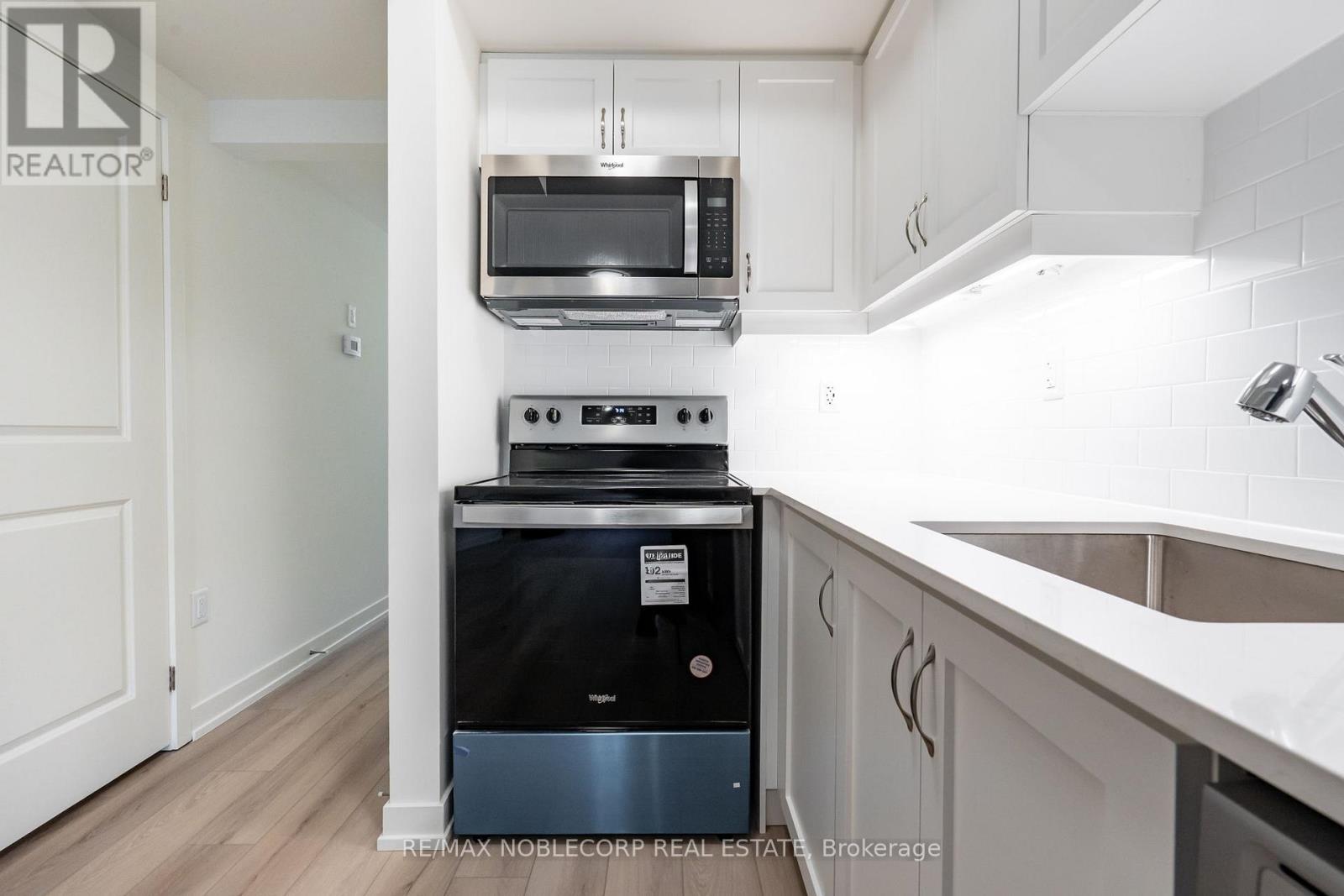 2205 - 58 Elizabeth Street E, Richmond Hill, Ontario  L4C 5W2 - Photo 8 - N12493970