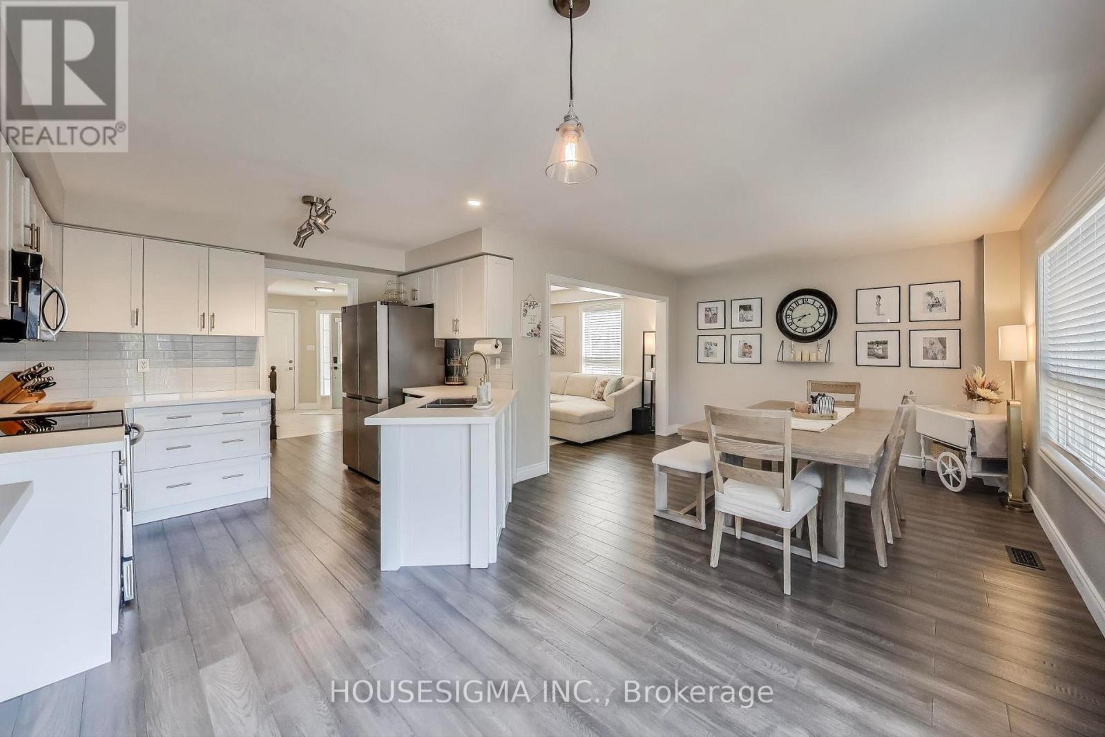 155 Cunningham Drive, Barrie (Ardagh), Ontario  L4N 5R3 - Photo 9 - S12493966