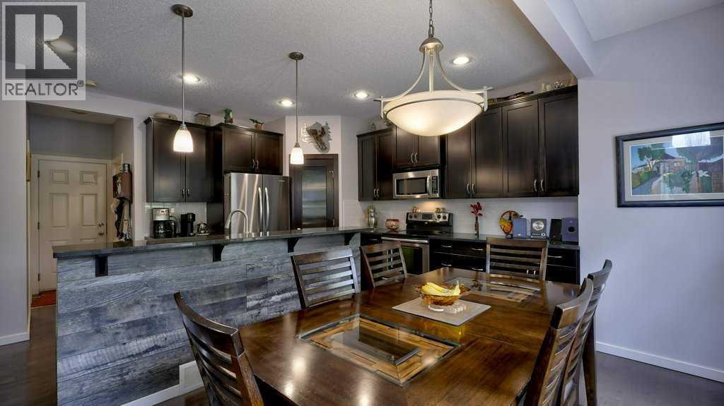 244 Heritage Bay, Cochrane, Alberta  T4C 0L3 - Photo 13 - A2235147