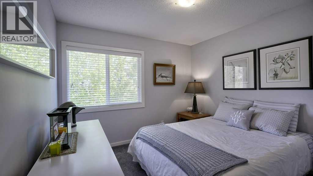 244 Heritage Bay, Cochrane, Alberta  T4C 0L3 - Photo 30 - A2235147