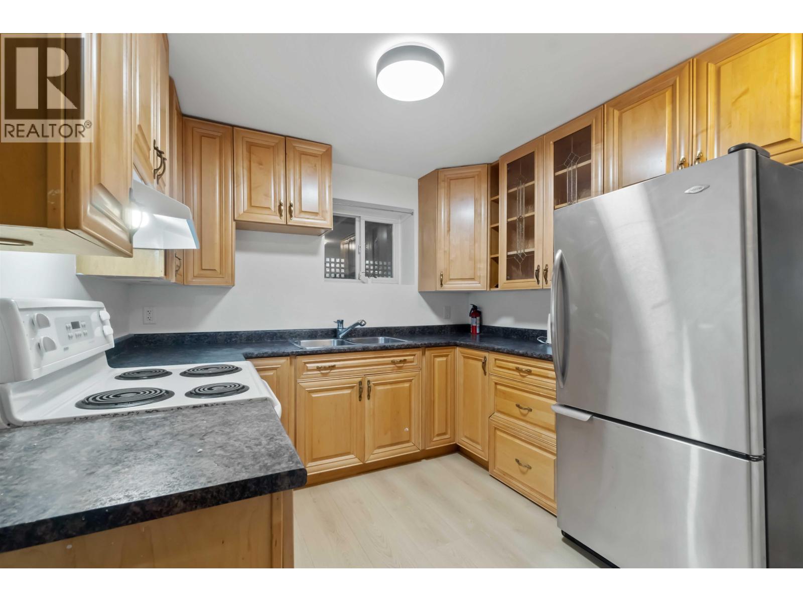 595 Garrow Drive, Port Moody, British Columbia  V3H 1H6 - Photo 11 - R3059219