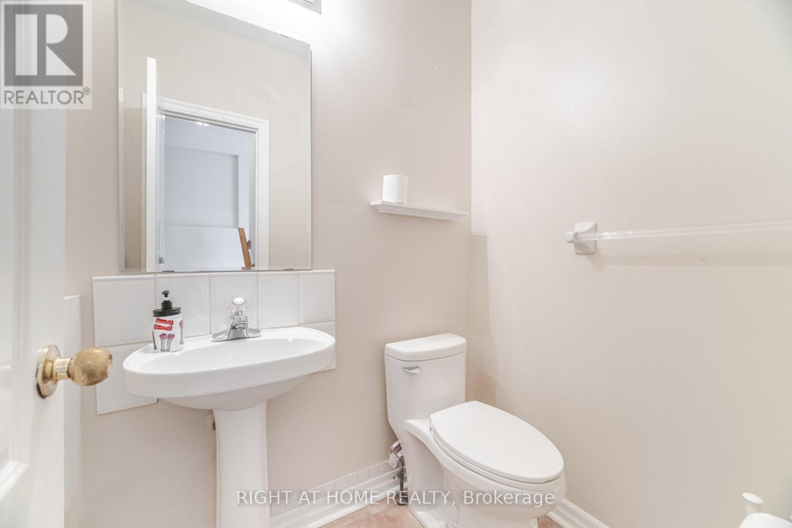 2499 Scotch Pine Drive, Oakville, Ontario  L6M 4C4 - Photo 20 - W12488788