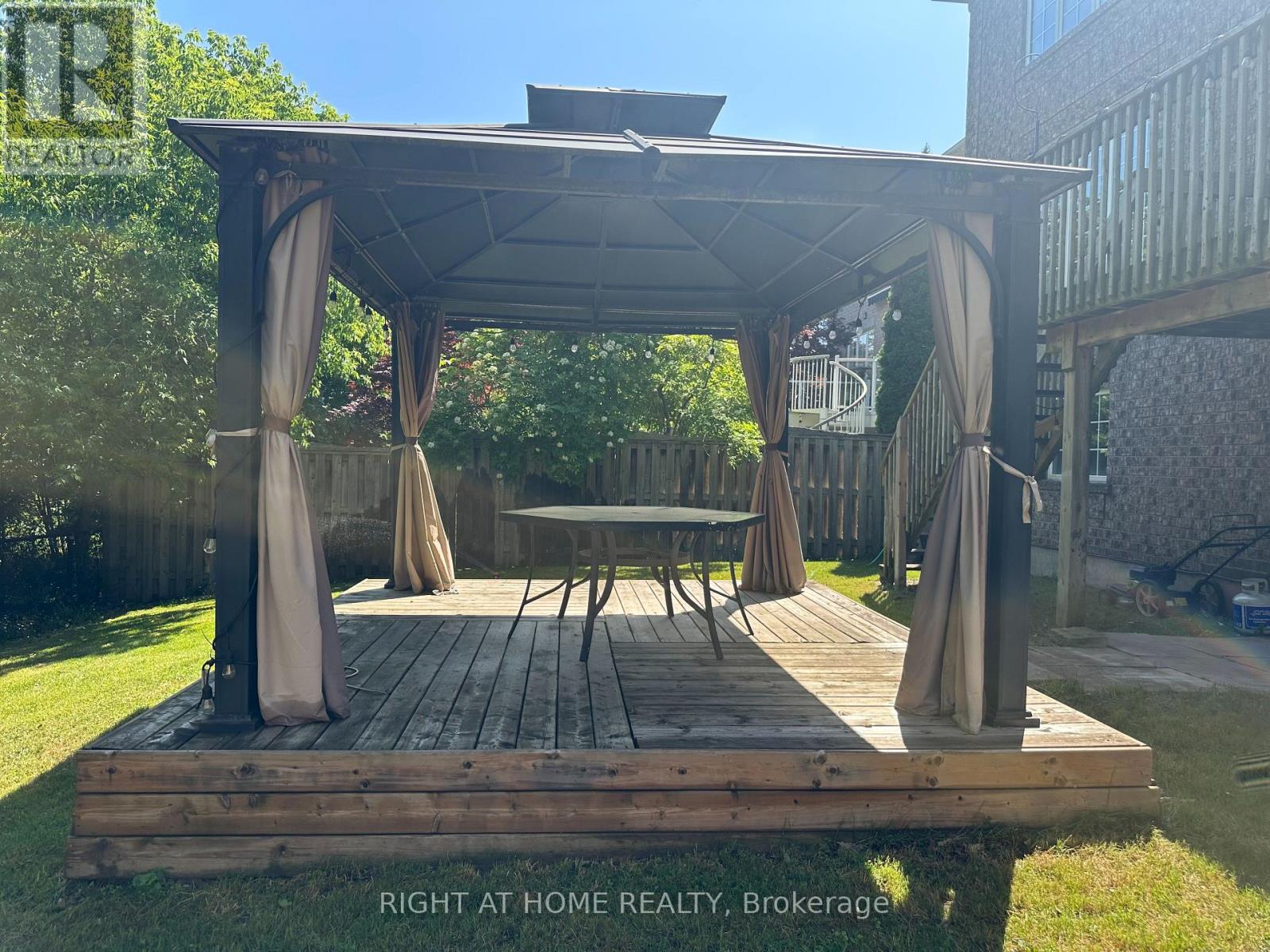 2499 Scotch Pine Drive, Oakville, Ontario  L6M 4C4 - Photo 42 - W12488788