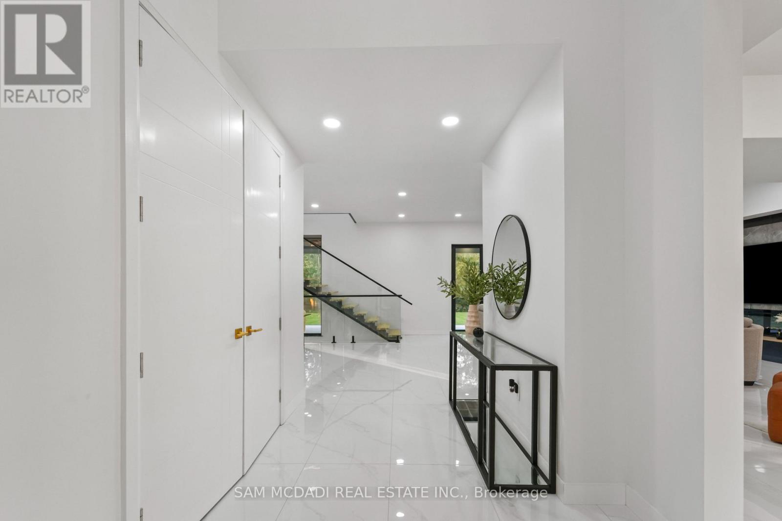 4511 Guelph Line, Burlington, Ontario  L7P 0N3 - Photo 3 - W12493990