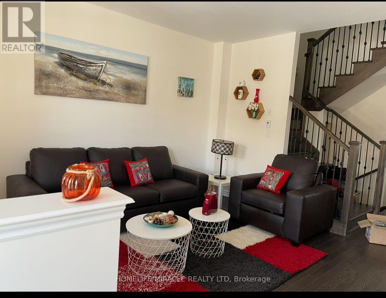 38 Folgate Crescent, Brampton, Ontario  L6R 4A8 - Photo 2 - W12493996