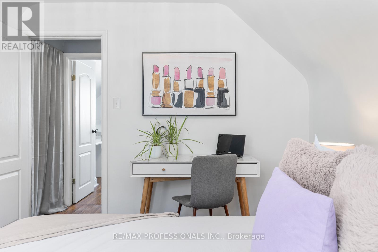 19 Mitcham Drive, Toronto, Ontario  M8W 2J6 - Photo 17 - W12493998