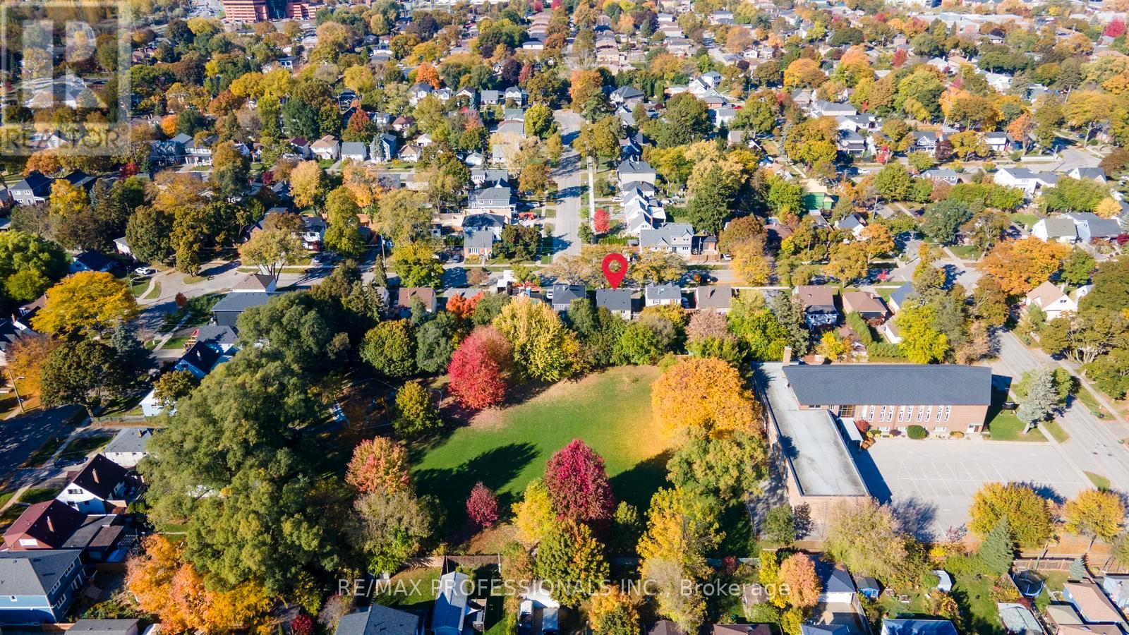 19 Mitcham Drive, Toronto, Ontario  M8W 2J6 - Photo 44 - W12493998