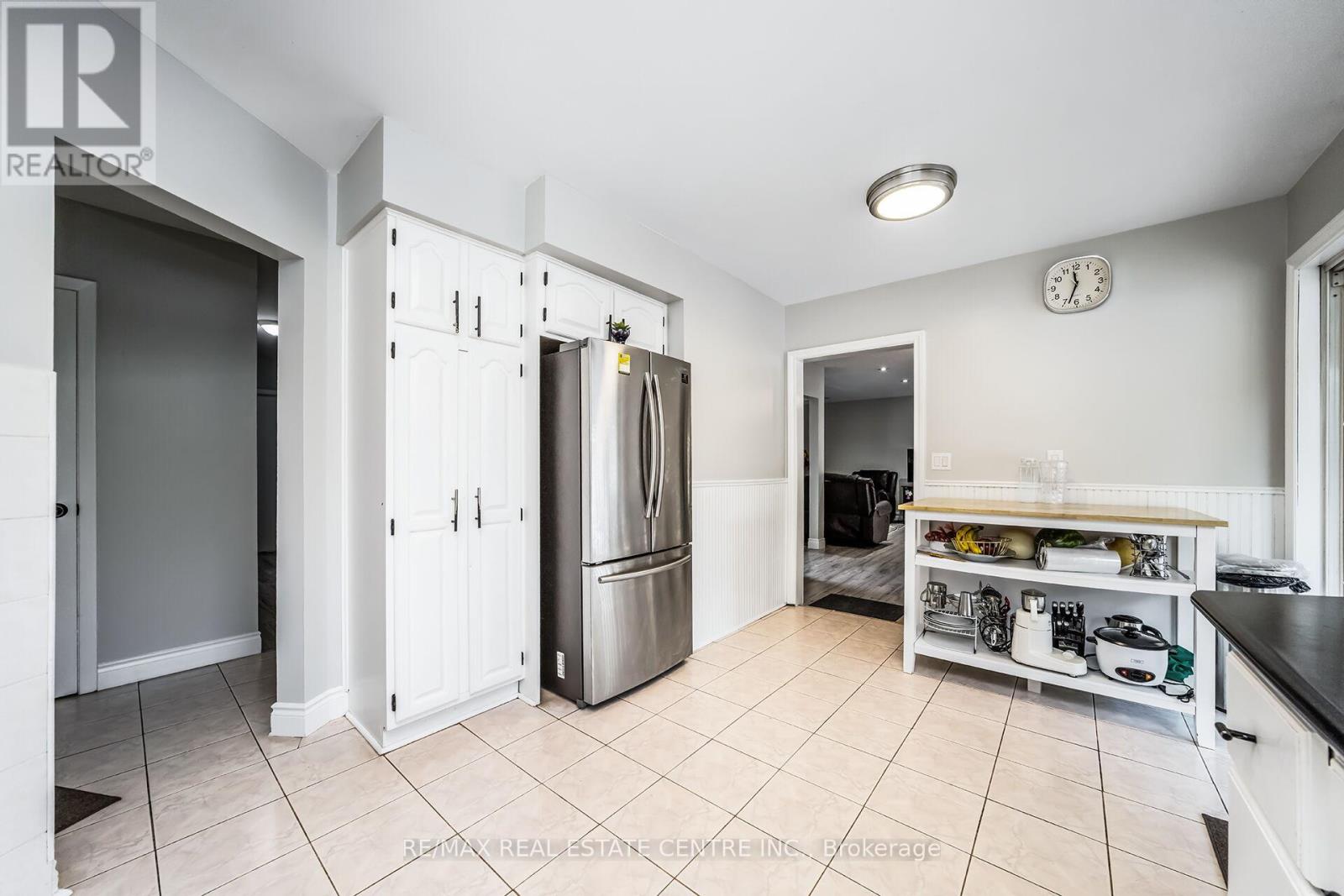 9 Watson Crescent, Brampton, Ontario  L6W 1E5 - Photo 18 - W12494004