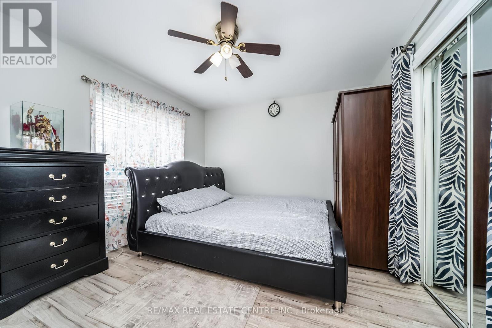 9 Watson Crescent, Brampton, Ontario  L6W 1E5 - Photo 25 - W12494004