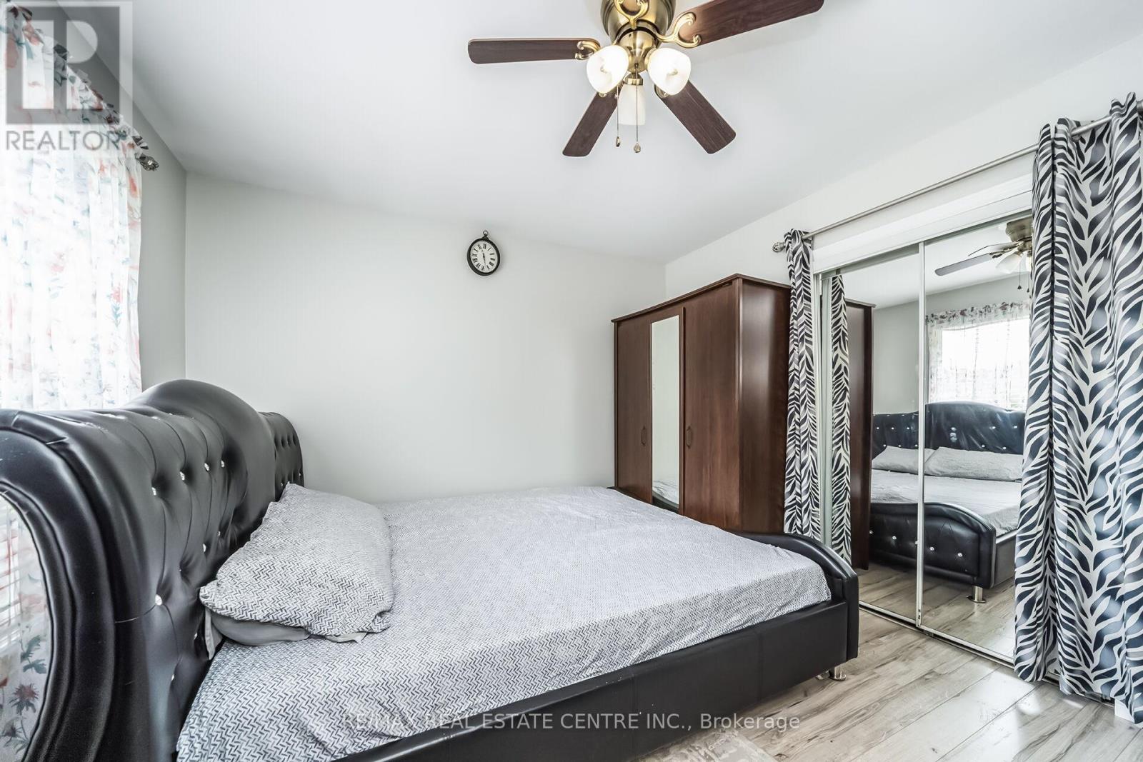 9 Watson Crescent, Brampton, Ontario  L6W 1E5 - Photo 26 - W12494004