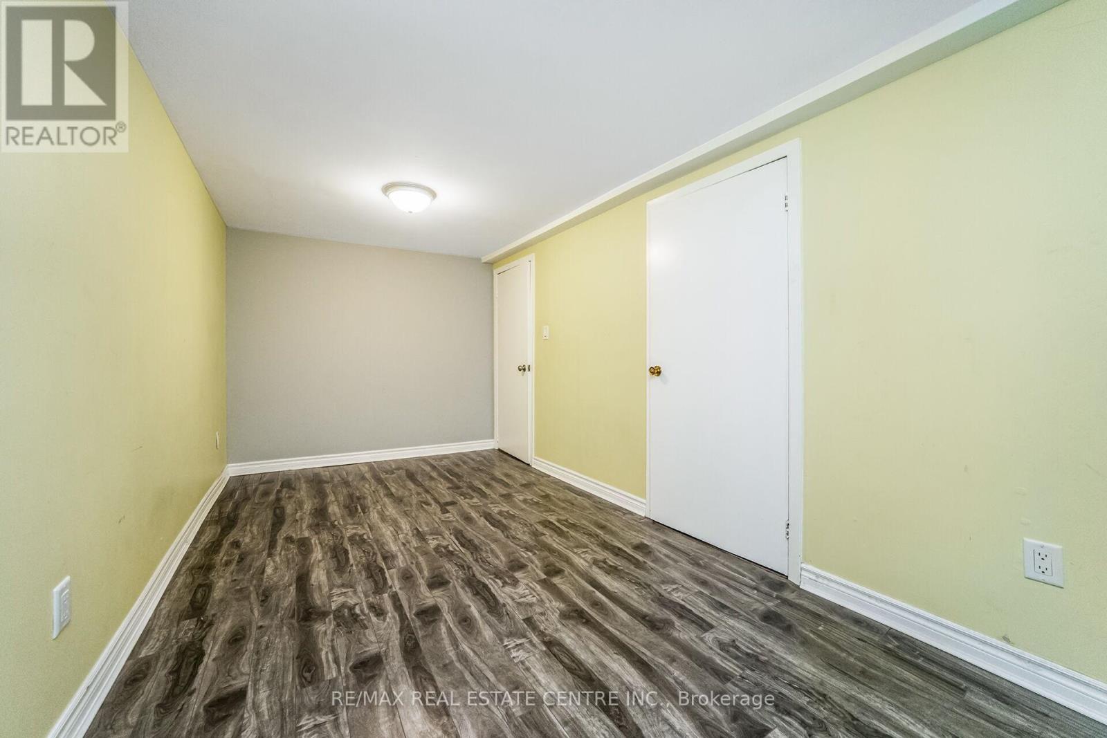 9 Watson Crescent, Brampton, Ontario  L6W 1E5 - Photo 37 - W12494004