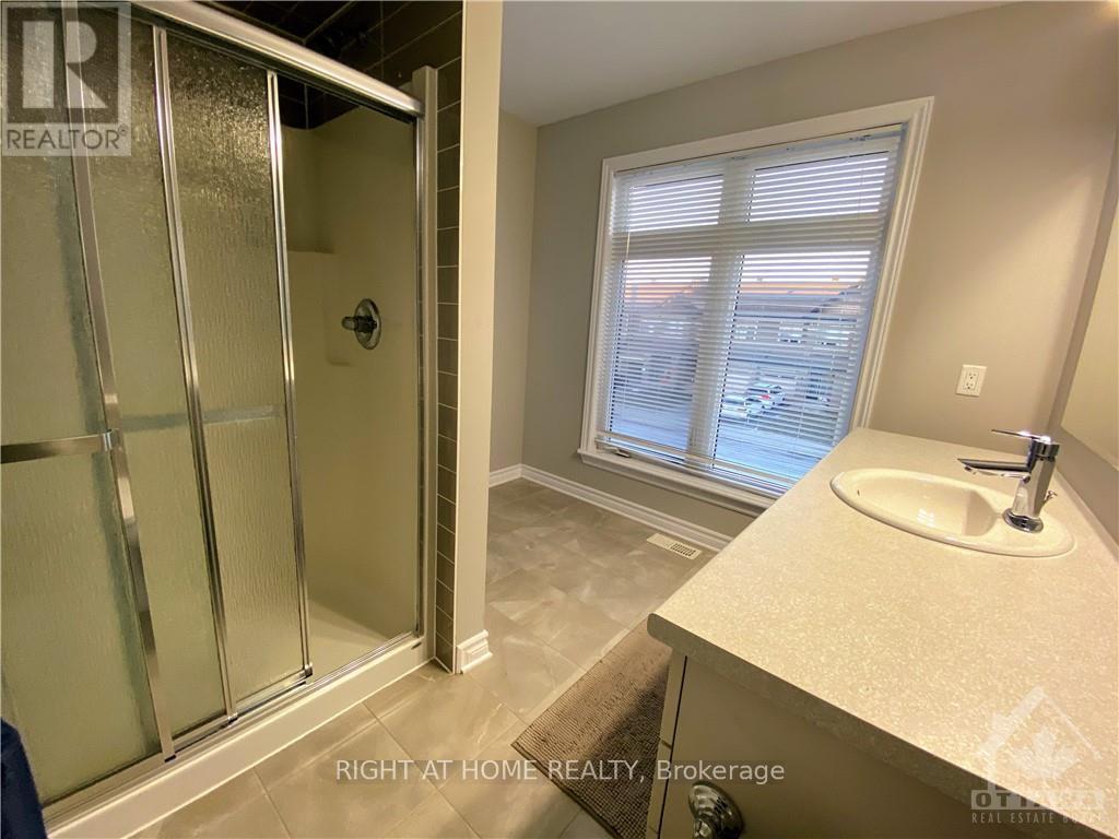 961 Cobble Hill Drive, Ottawa, Ontario  K2J 5P8 - Photo 11 - X12494074