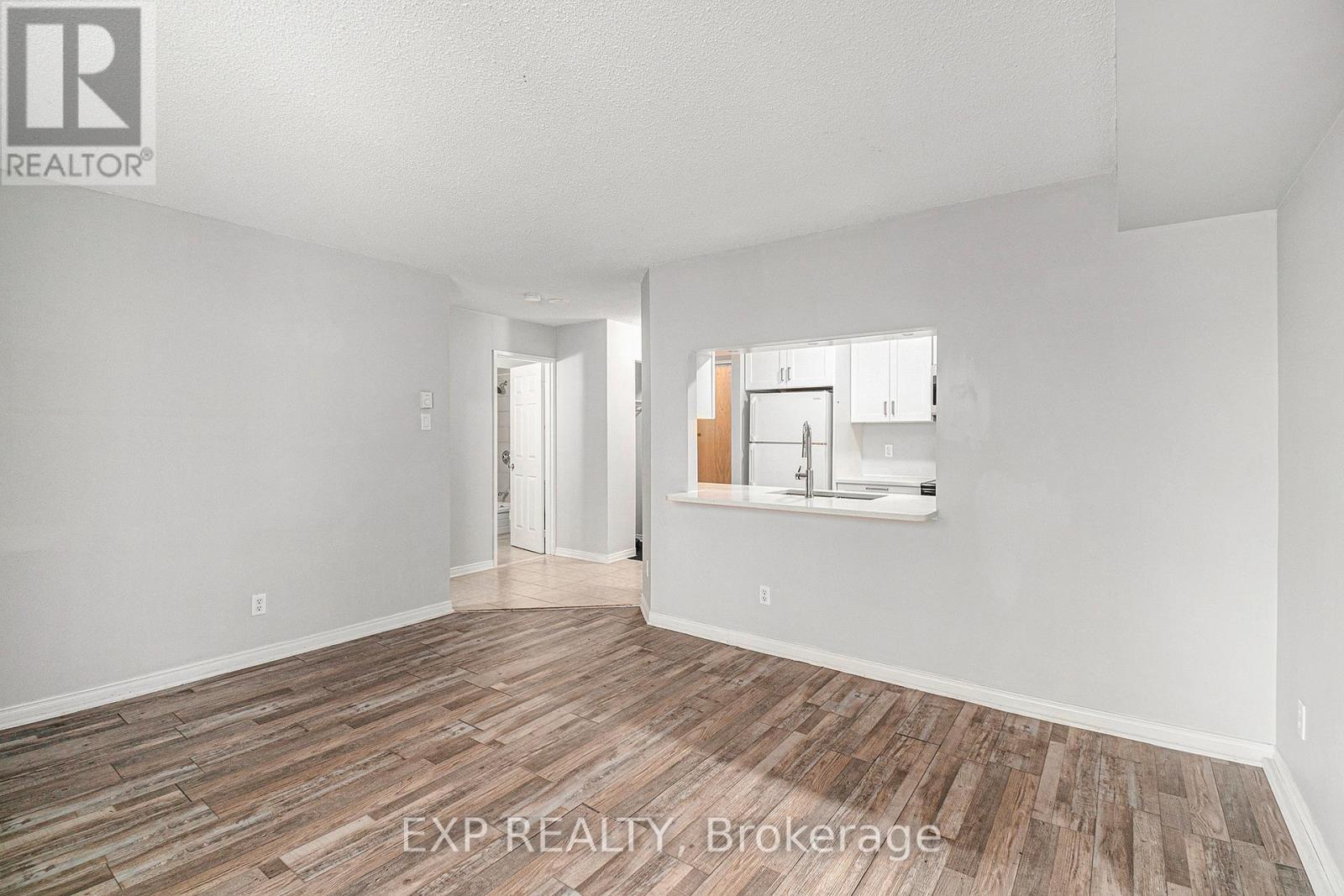 1402 - 199 Kent Street, Ottawa, Ontario  K2P 2K8 - Photo 11 - X12494094