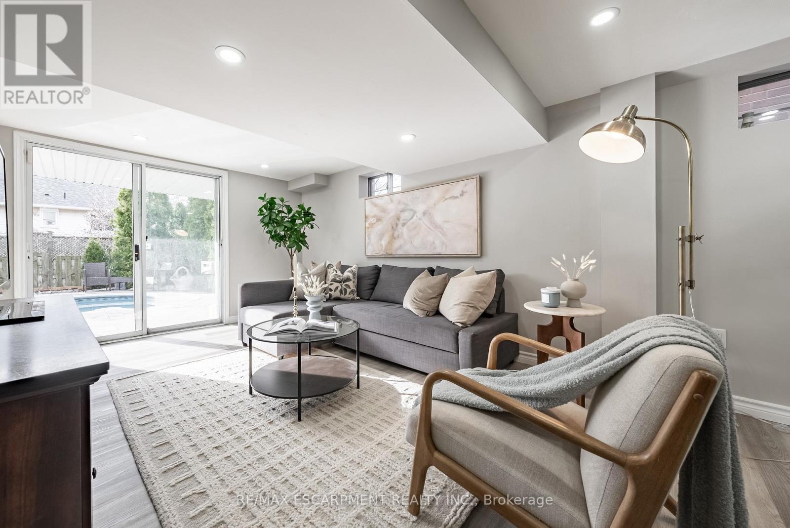 680 Rexford Drive, Hamilton, Ontario  L8W 3G1 - Photo 15 - X12494006