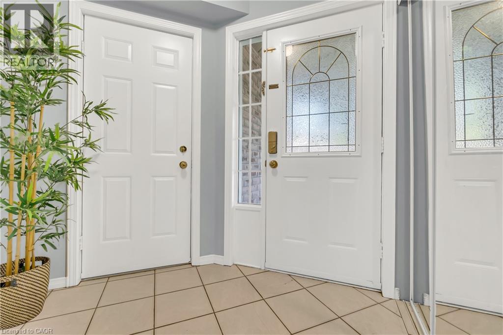 40 Alderson Drive, Cambridge, Ontario  N3C 4C5 - Photo 5 - 40784584