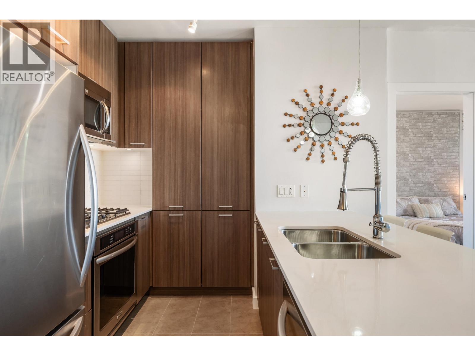 2202 301 Capilano Road, Port Moody, British Columbia  V3H 0G6 - Photo 8 - R3063380