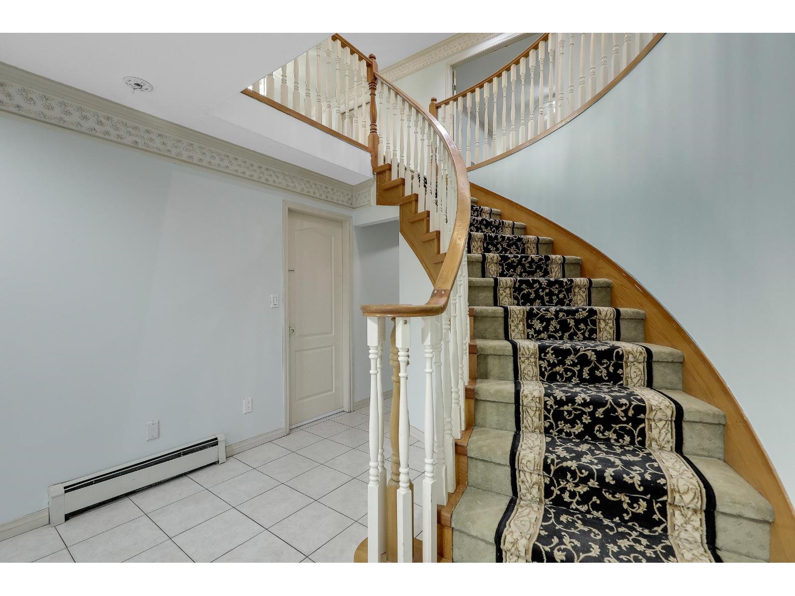 12255 64a Avenue, Surrey, British Columbia  V3W 3R8 - Photo 5 - R3063081