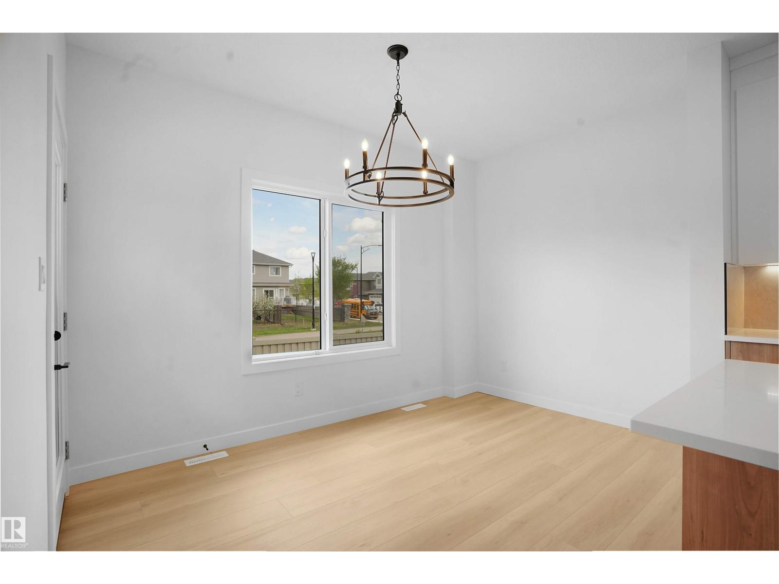 987 Elderberry Landing Nw, Edmonton, Alberta  T5T 5M8 - Photo 10 - E4464124