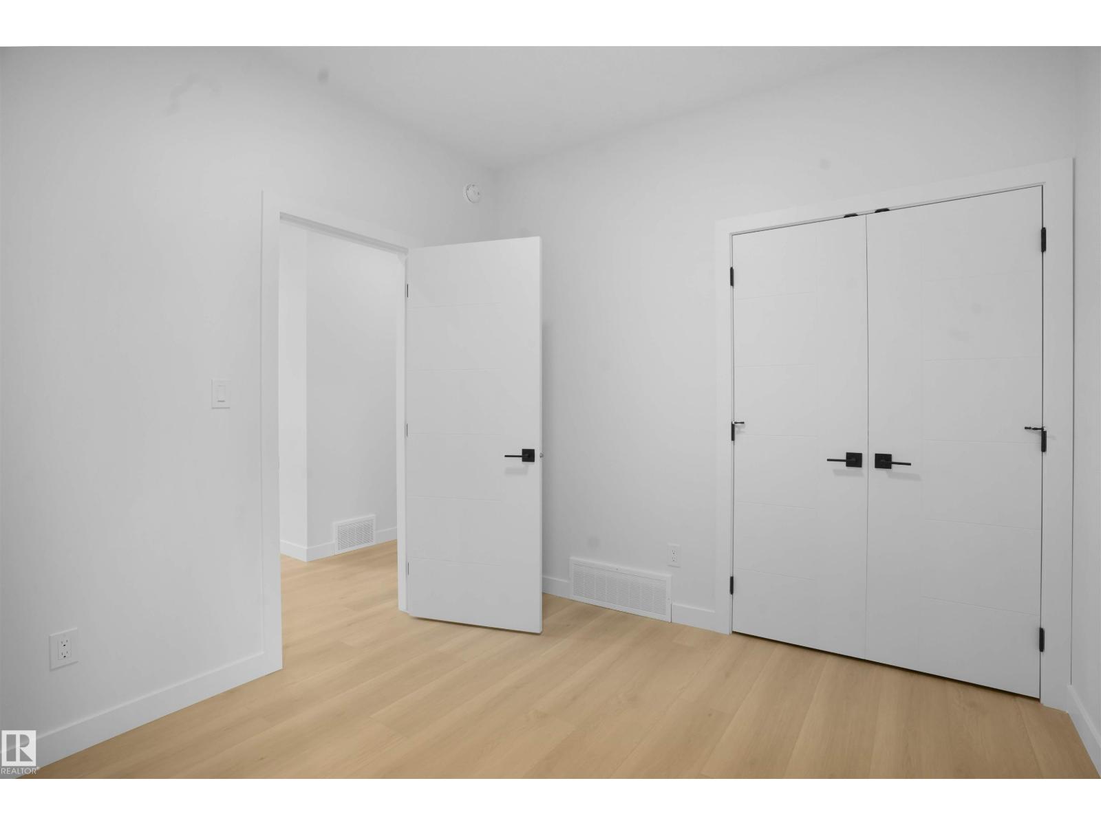 987 Elderberry Landing Nw, Edmonton, Alberta  T5T 5M8 - Photo 3 - E4464124