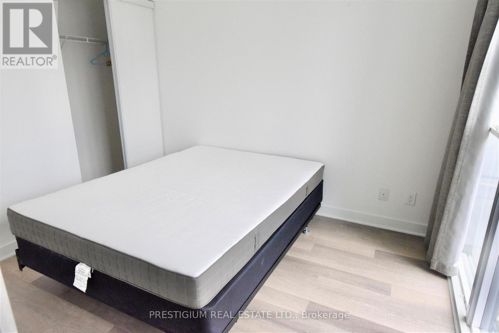 1910 - 290 Adelaide Street W, Toronto, Ontario  M5V 0P3 - Photo 9 - C12491906