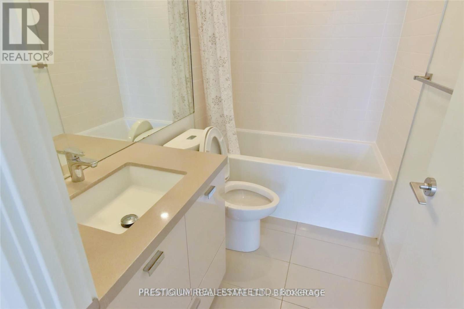 1910 - 290 Adelaide Street W, Toronto, Ontario  M5V 0P3 - Photo 7 - C12491906