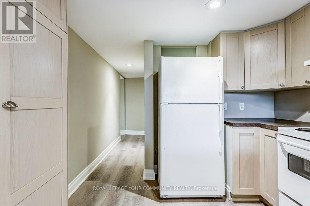 2 Rougecrest Drive, Markham, Ontario  L3P 3B6 - Photo 37 - N12465005