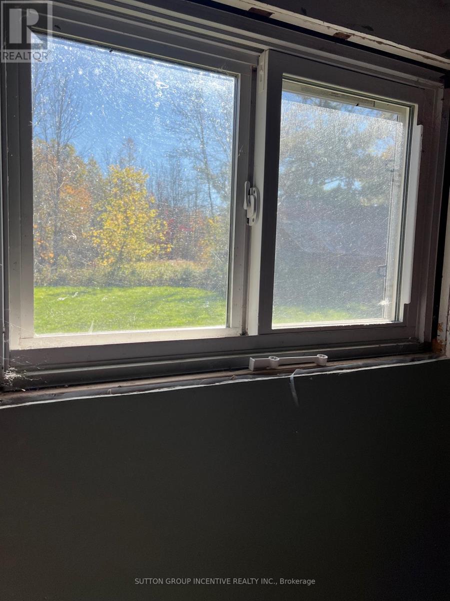 4067 Airport Road, Ramara, Ontario  L3V 6H6 - Photo 19 - S12493910