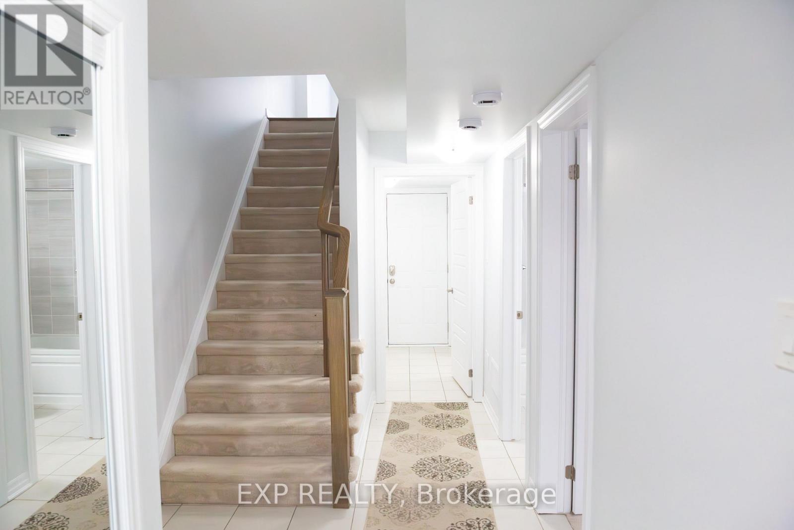 17 - 230 Avonsyde Boulevard, Hamilton, Ontario  L8B 1T9 - Photo 5 - X12477246